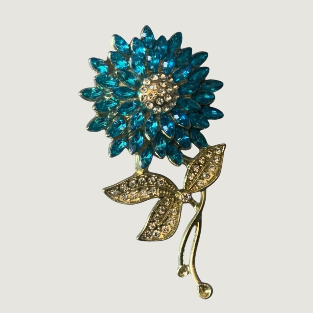 Vintage Blue Rhinestone Flower Brooch Gold Tone Floral Pin